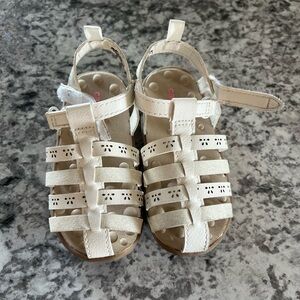 Carter’s size 5.5 toddler sandals